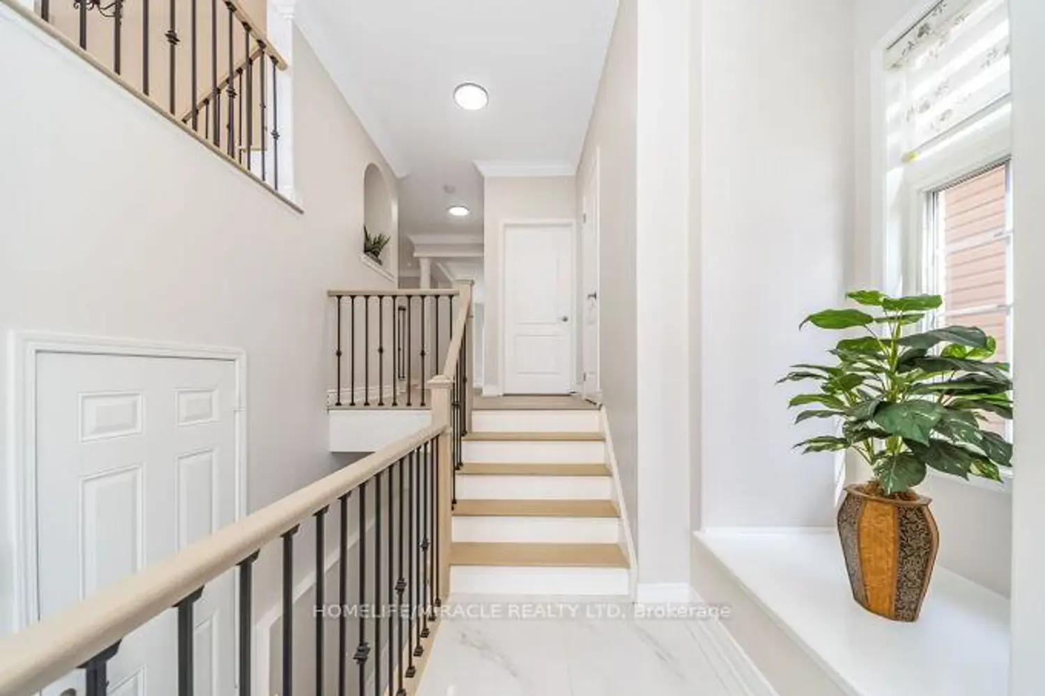 327 Pringle Avenue photo 3