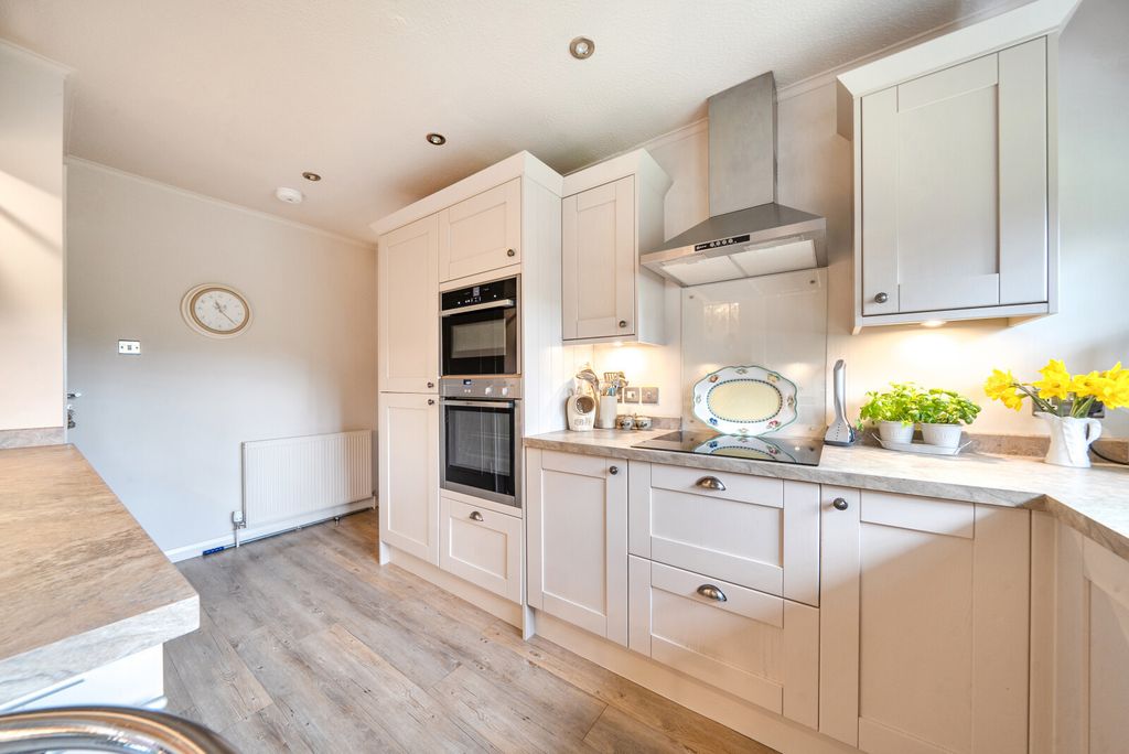 Additional image 3 of 3 bed maisonette for saleTrafalgar Court, Farnham GU9
