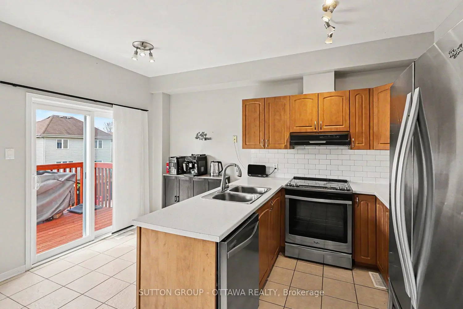 405 Crystal Court photo 5