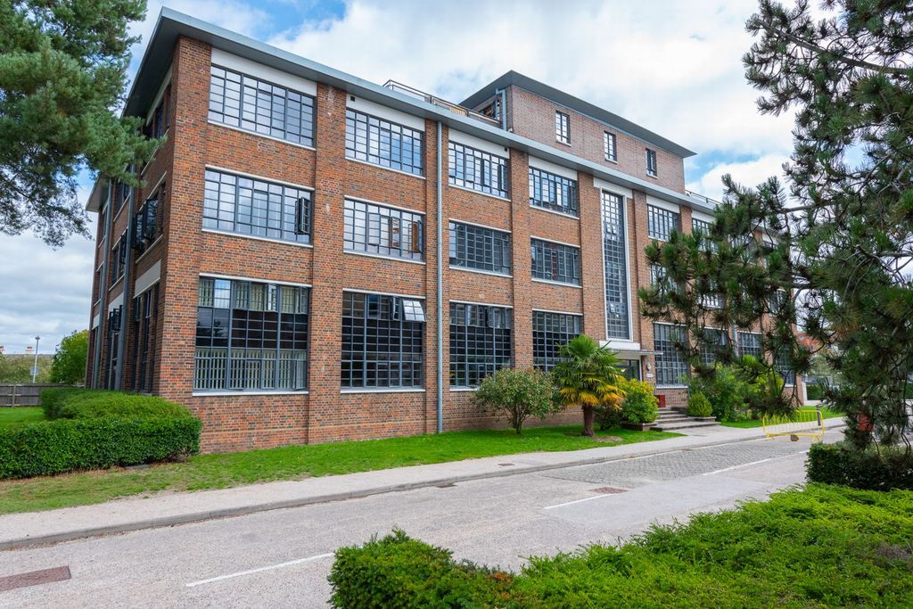 1 bed flat for saleO'gorman Avenue, Farnborough GU14