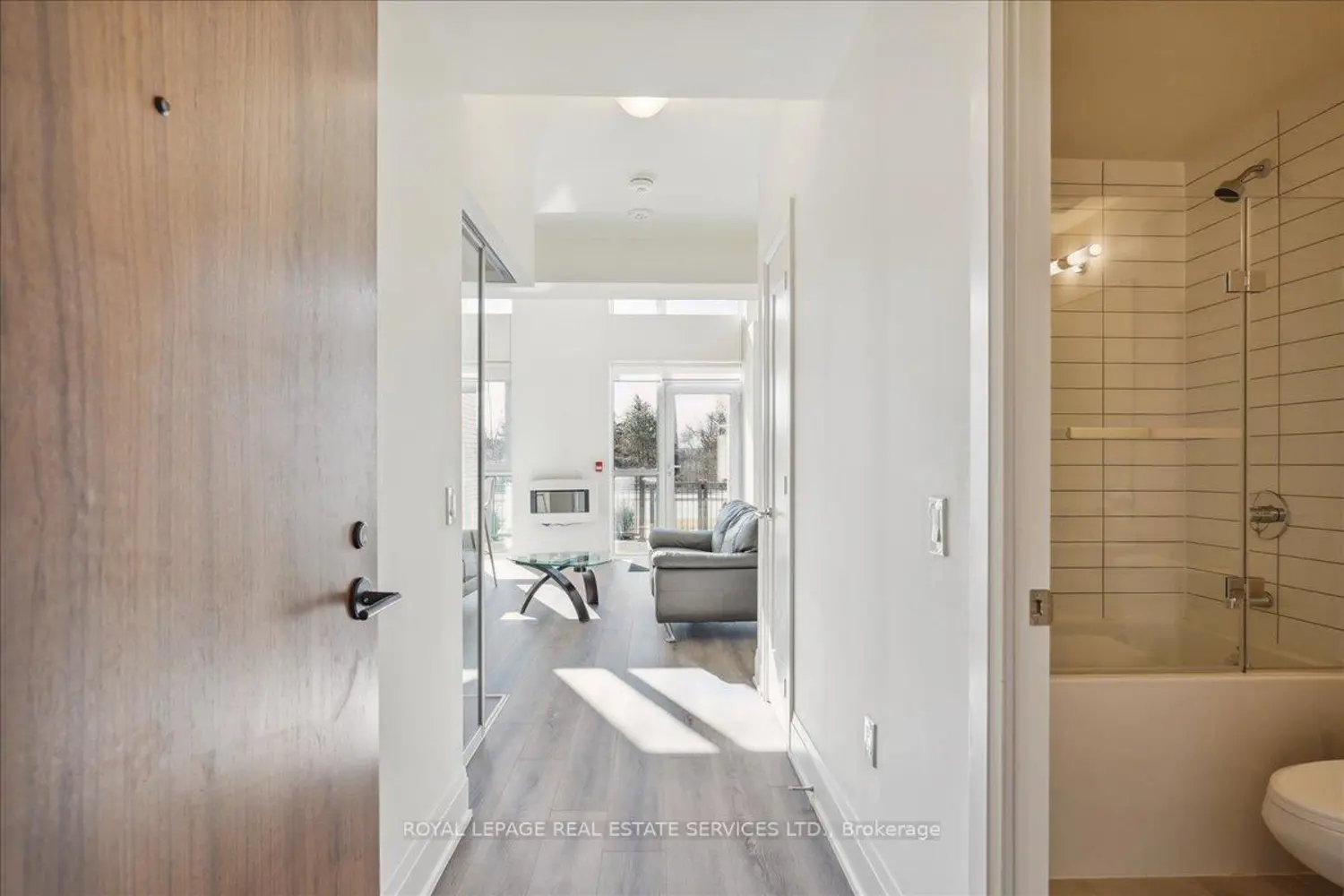 509 Dundas Street 103
