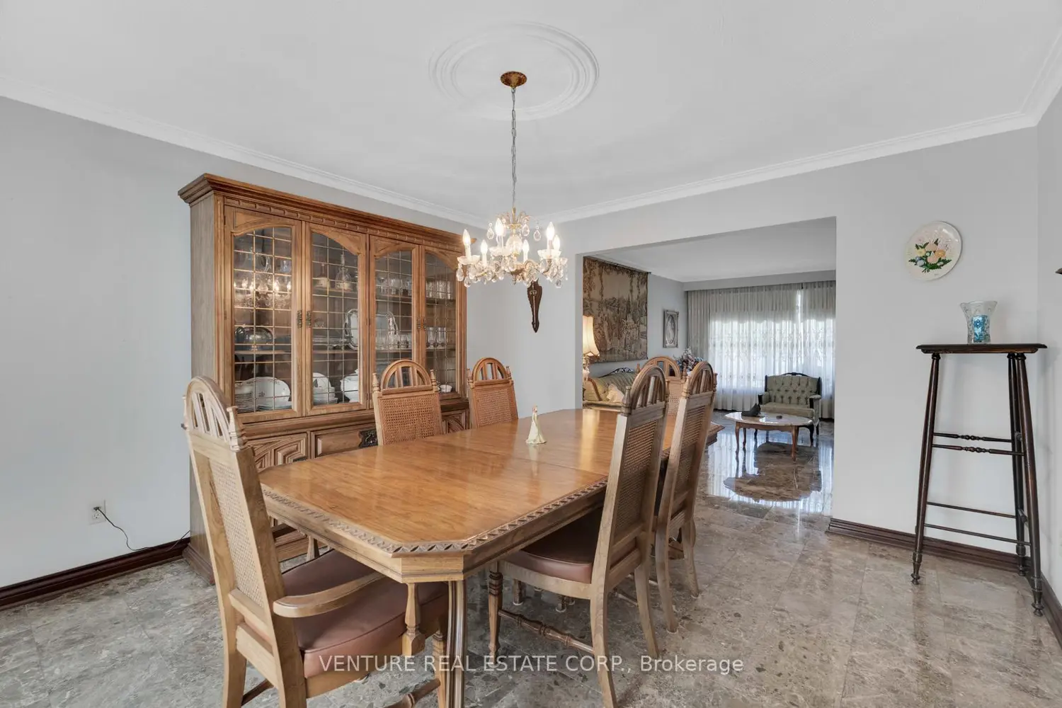 83 Jeanne Drive photo 4