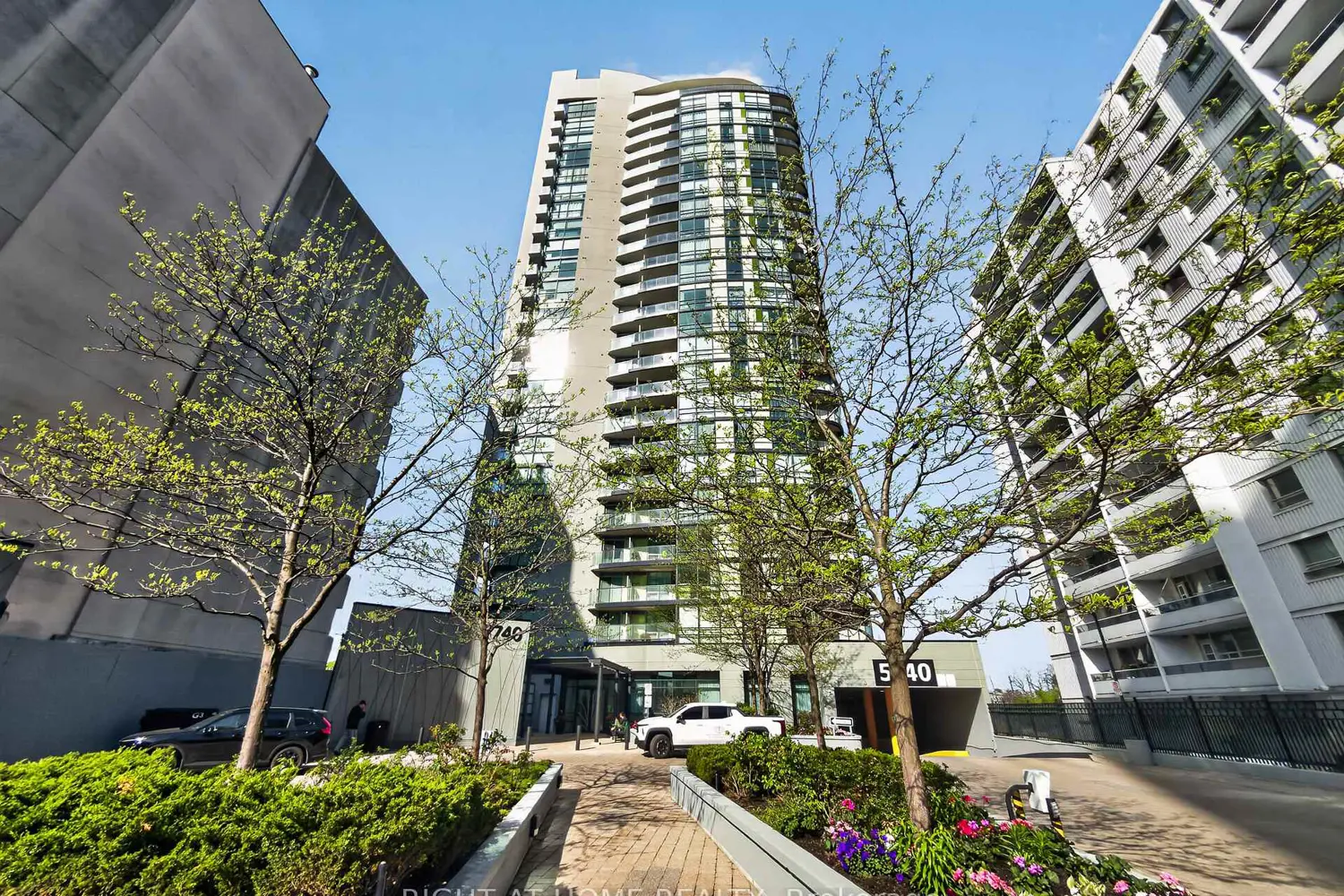 5740 Yonge Street 1307