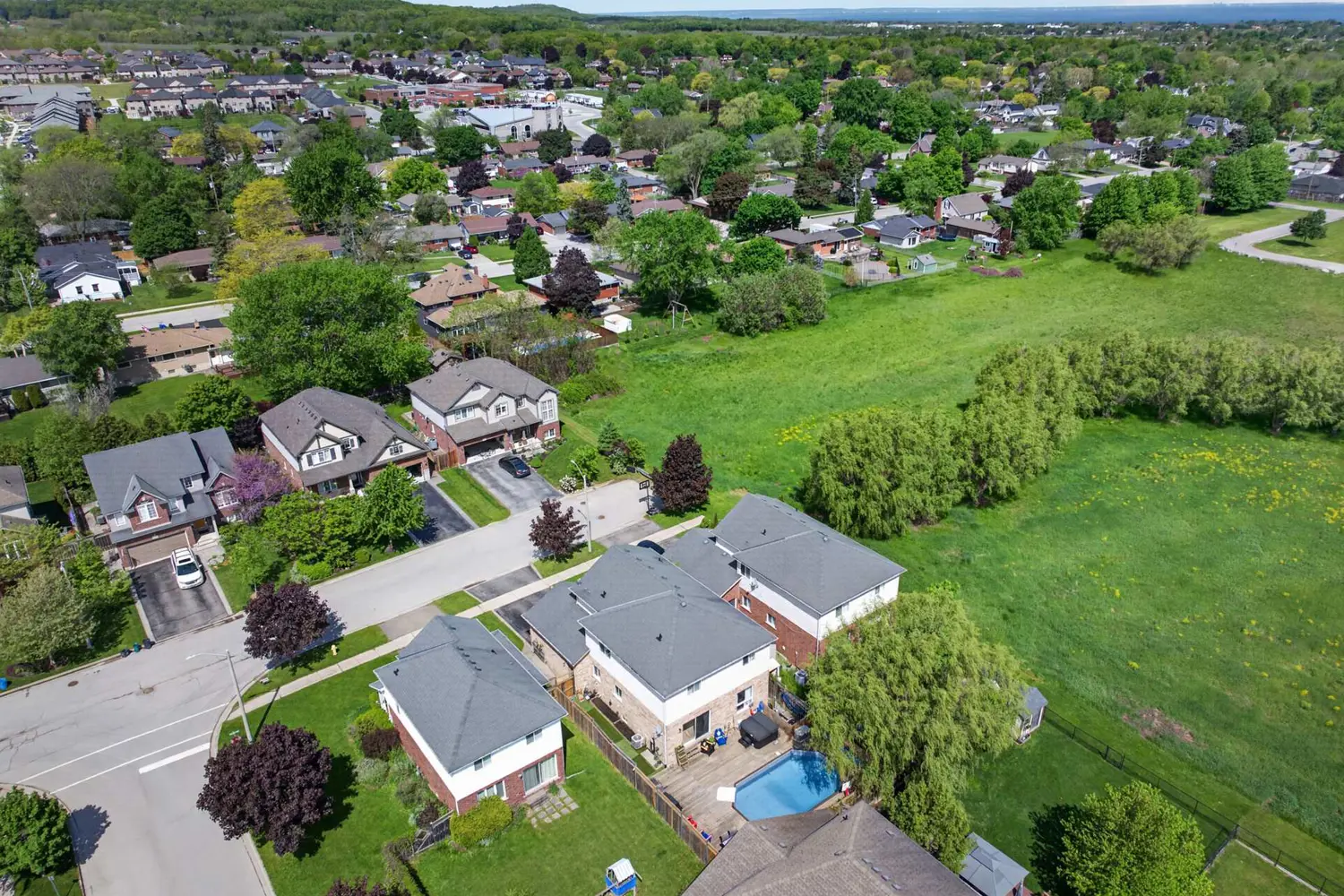 Additional image 10 of 4071 Bush Crescent