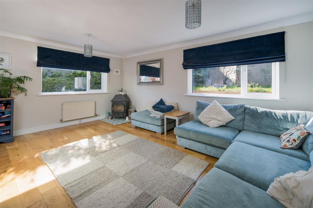 Additional image 4 of 4 bed detached house for saleFreshwater Bay, Isle Of Wight PO40