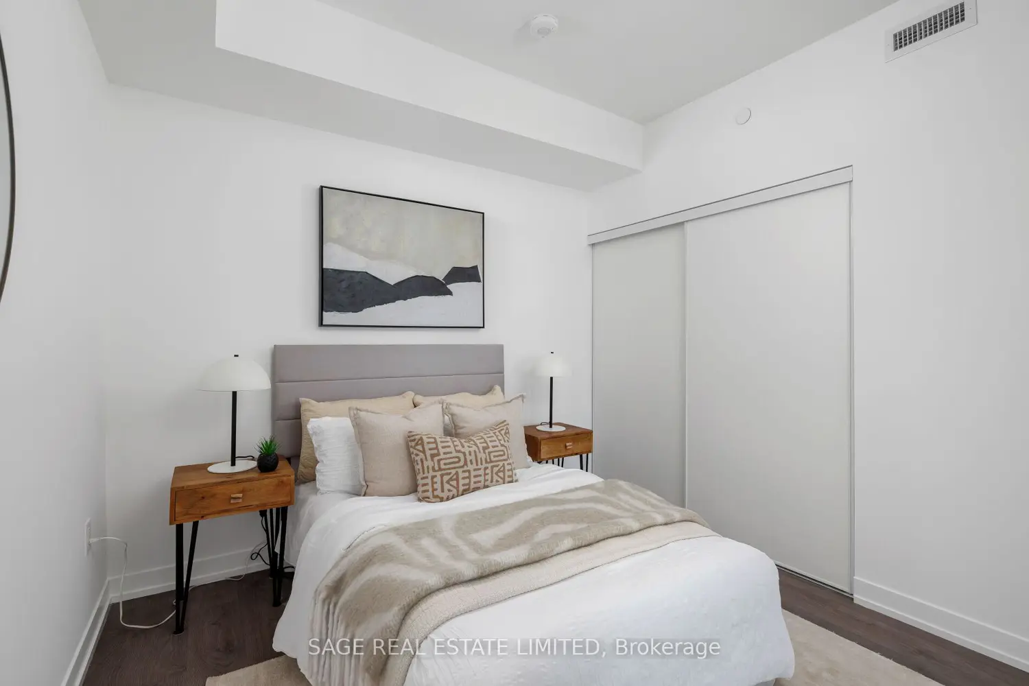 Additional image 12 of 270 Dufferin Street 327