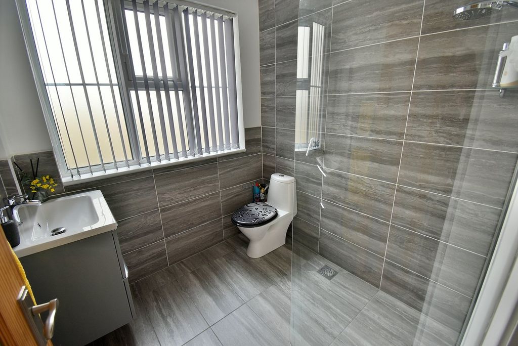 Additional image 14 of 6 bed detached house for saleGolf Links Road, Ferndown BH22