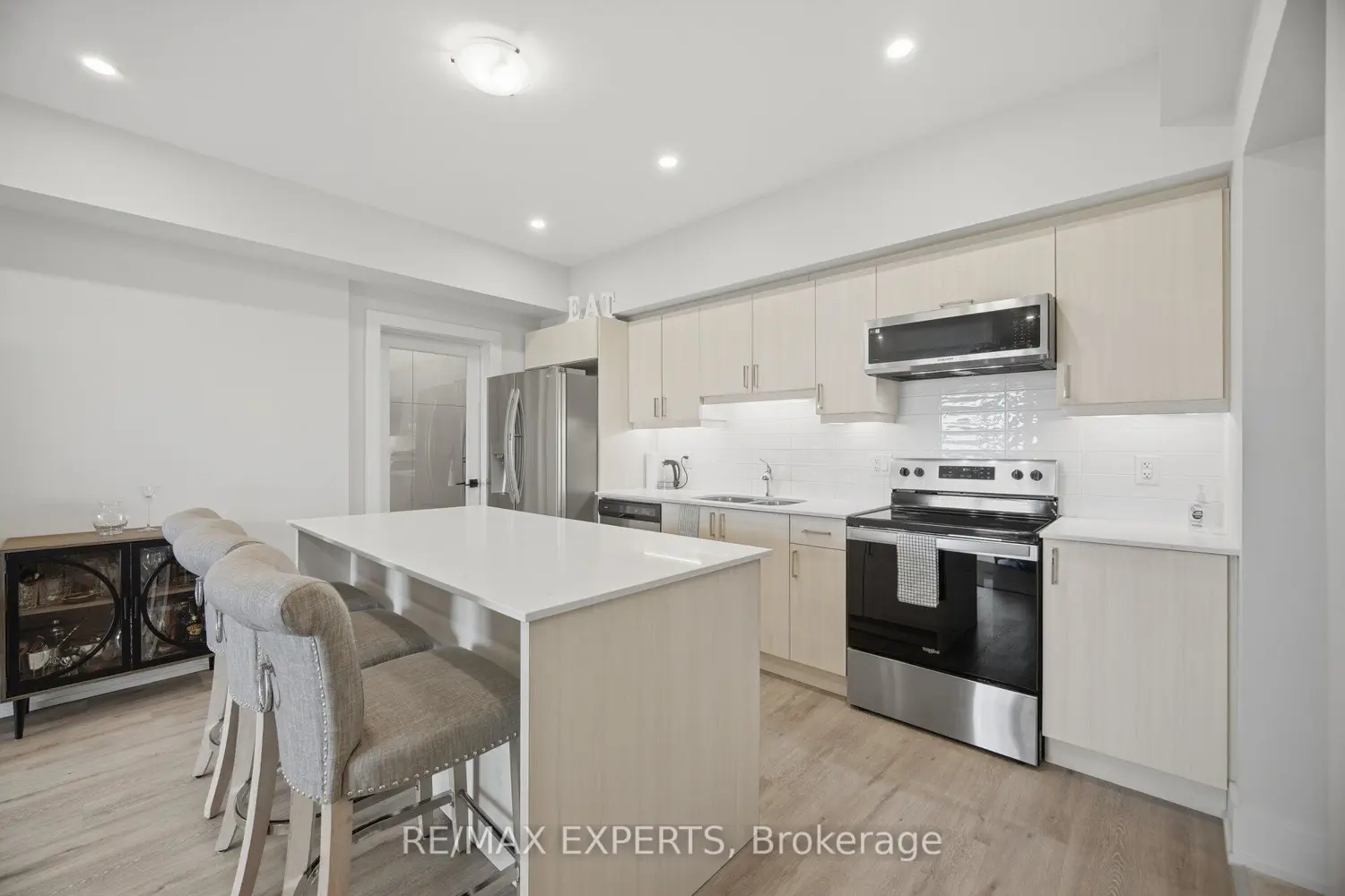 Additional image 7 of 10 Culinary Lane 605