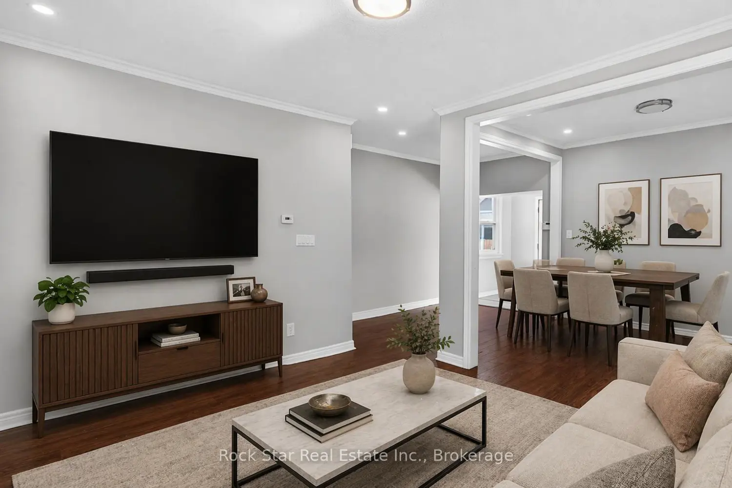 207 Rosslyn Avenue photo 2