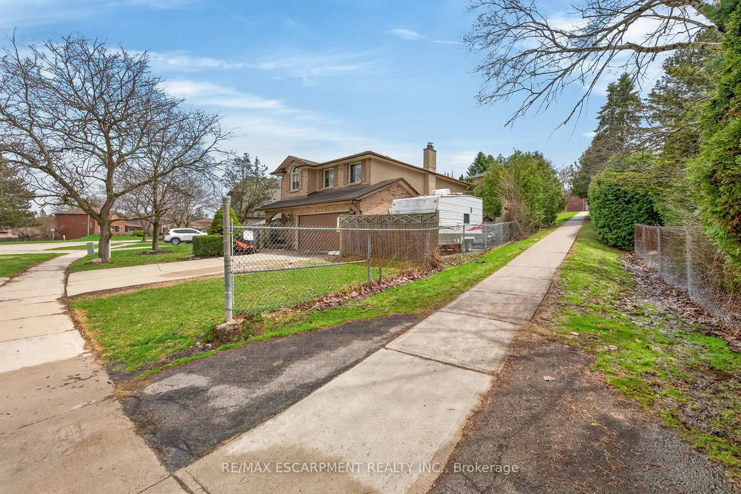 249 Lloyminn Avenue photo 2