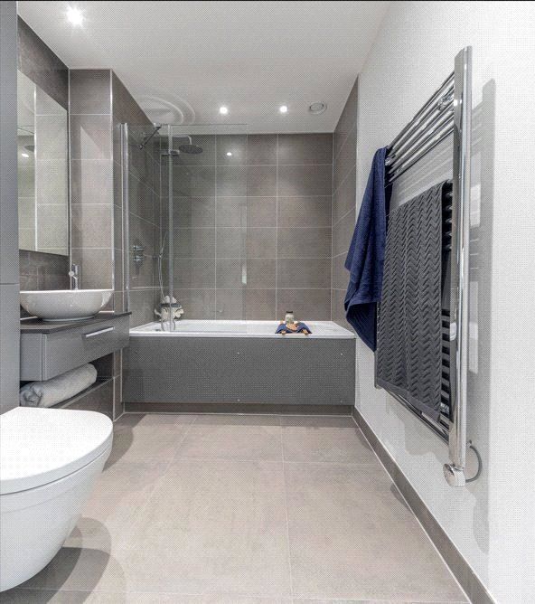 2 bed flat for saleThe Lock, Greenford Quay, Greenford UB6 photo 5