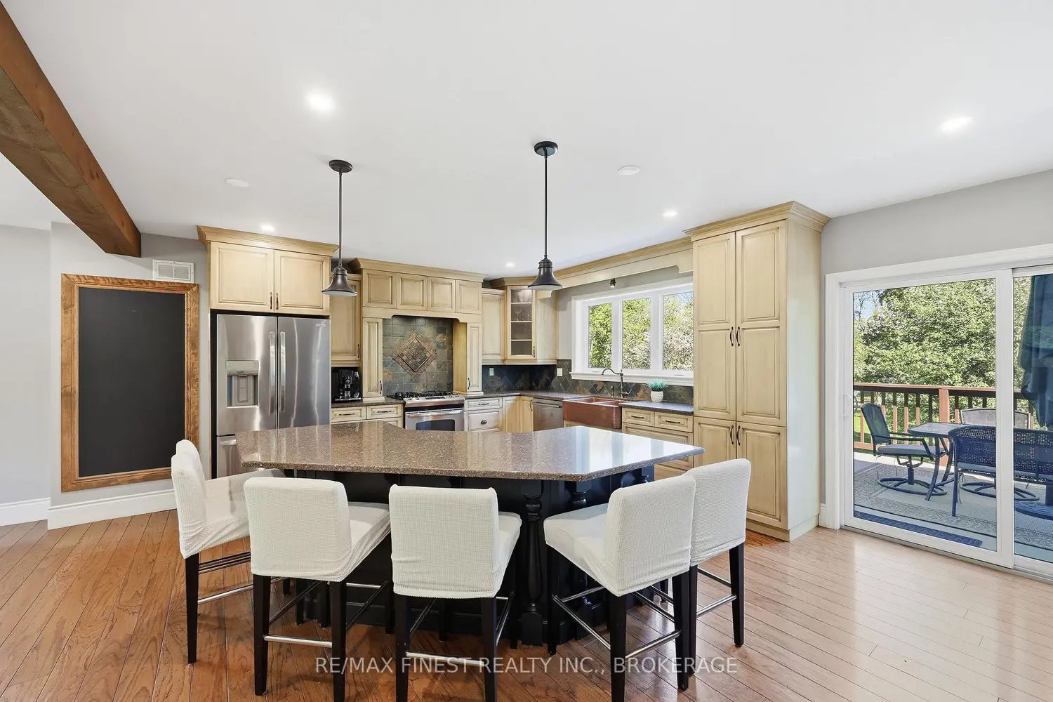 3031 Lakehead Road photo 5
