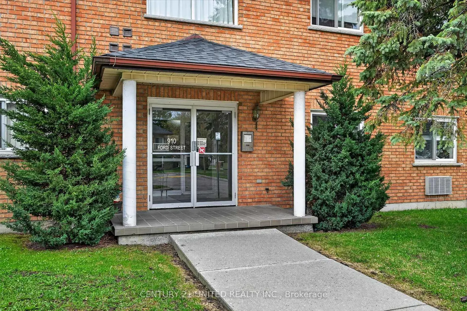 910 Ford Street 106 photo 4