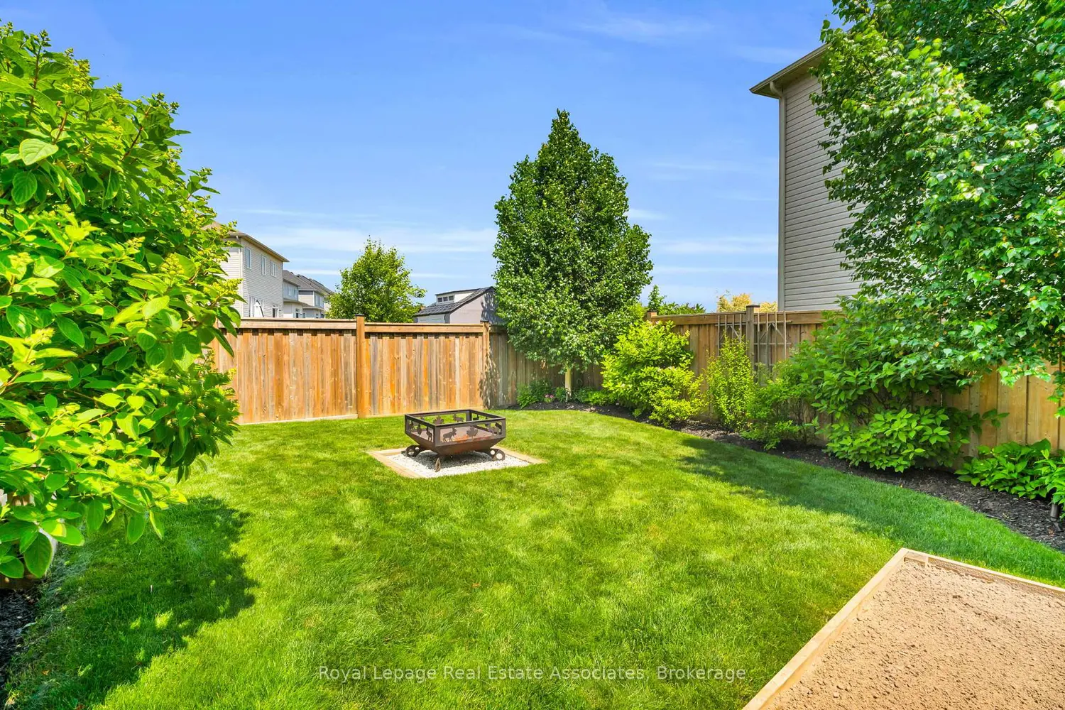 Additional image 18 of 704 Cook Crescent