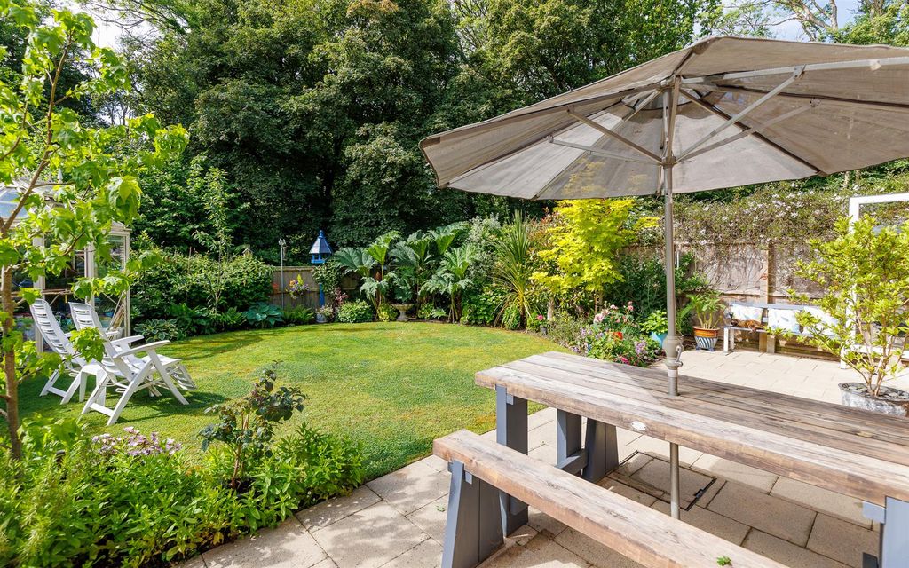 Additional image 29 of 5 bed detached house for saleHooke Close, Freshwater PO40