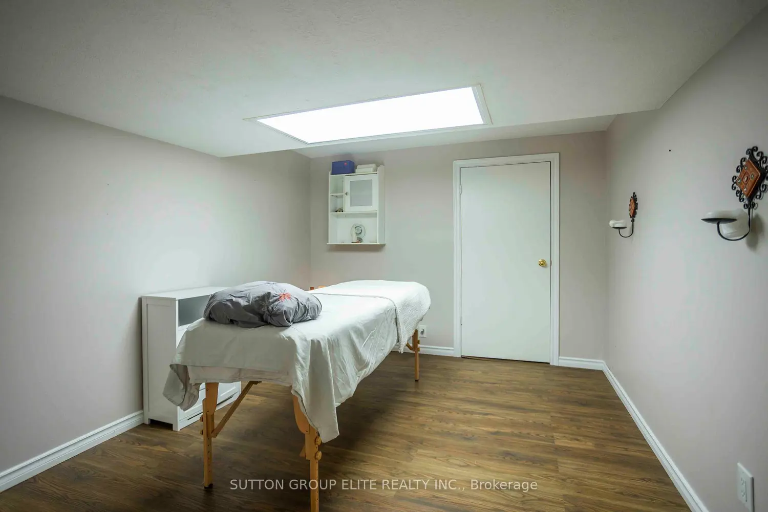 Additional image 17 of 4165 Victoria Avenue