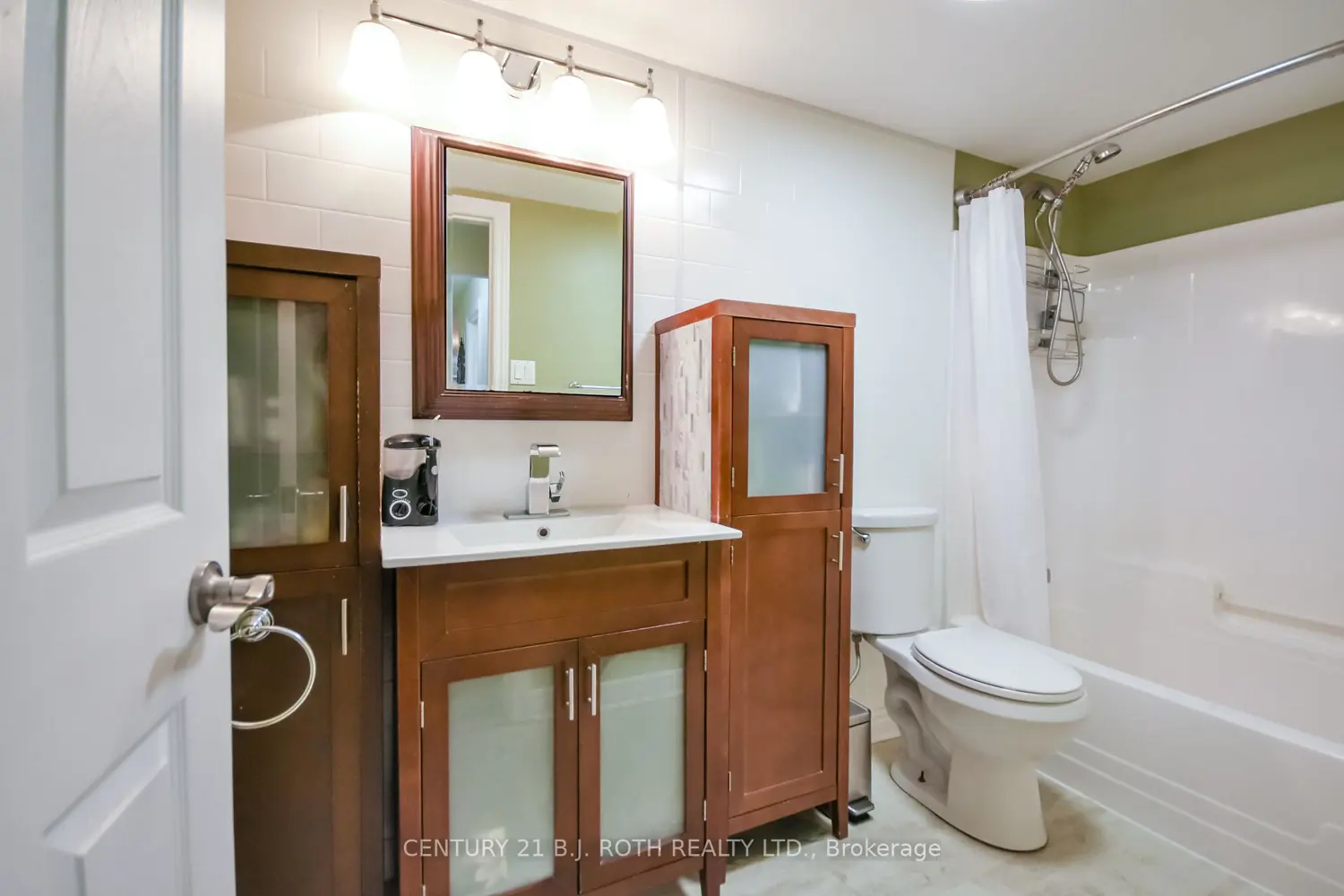 Additional image 12 of 49 Jacobs Terrace 114