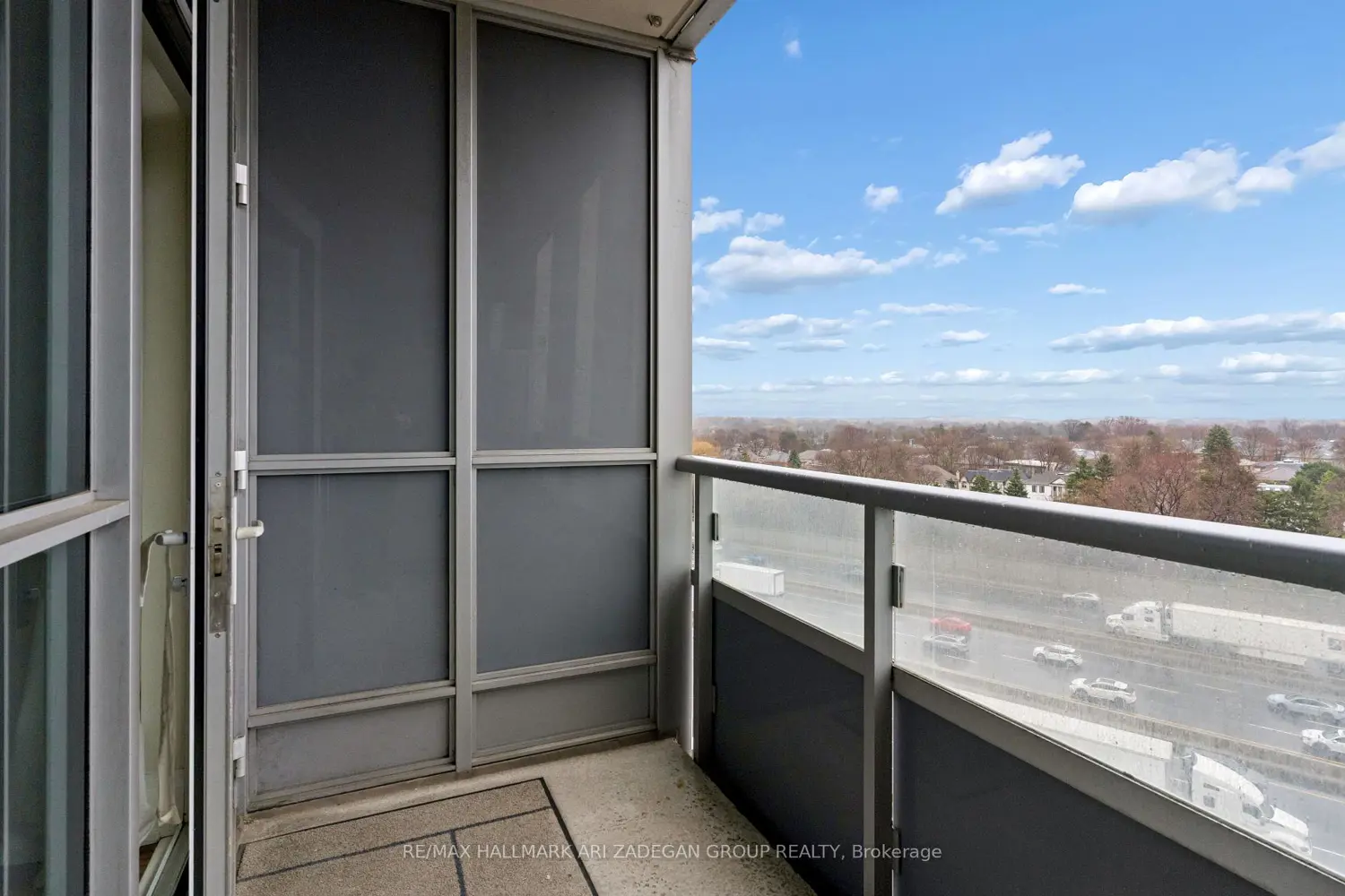 Additional image 17 of 120 Harrison Garden Boulevard 907