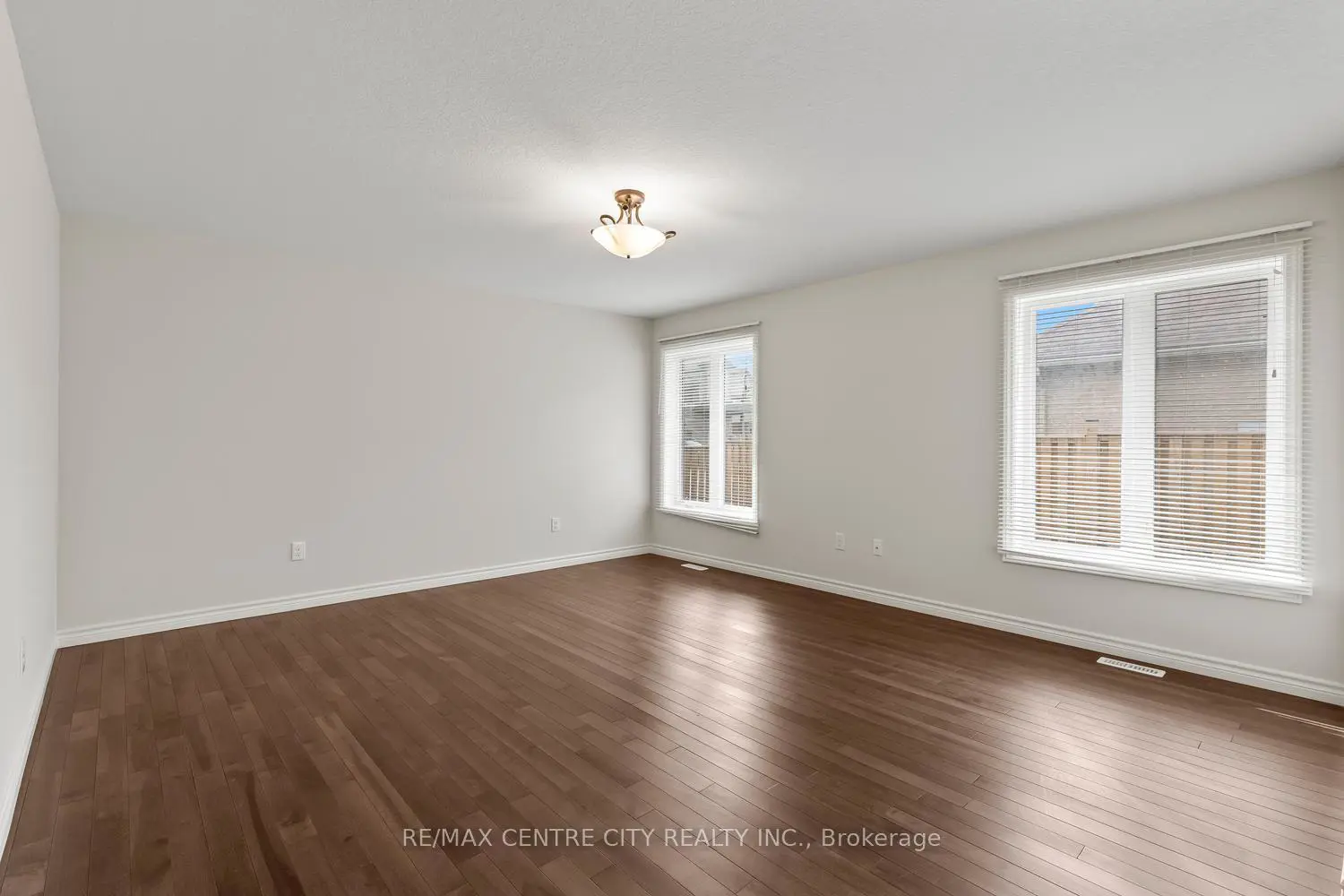 657 Tennent Avenue photo 5