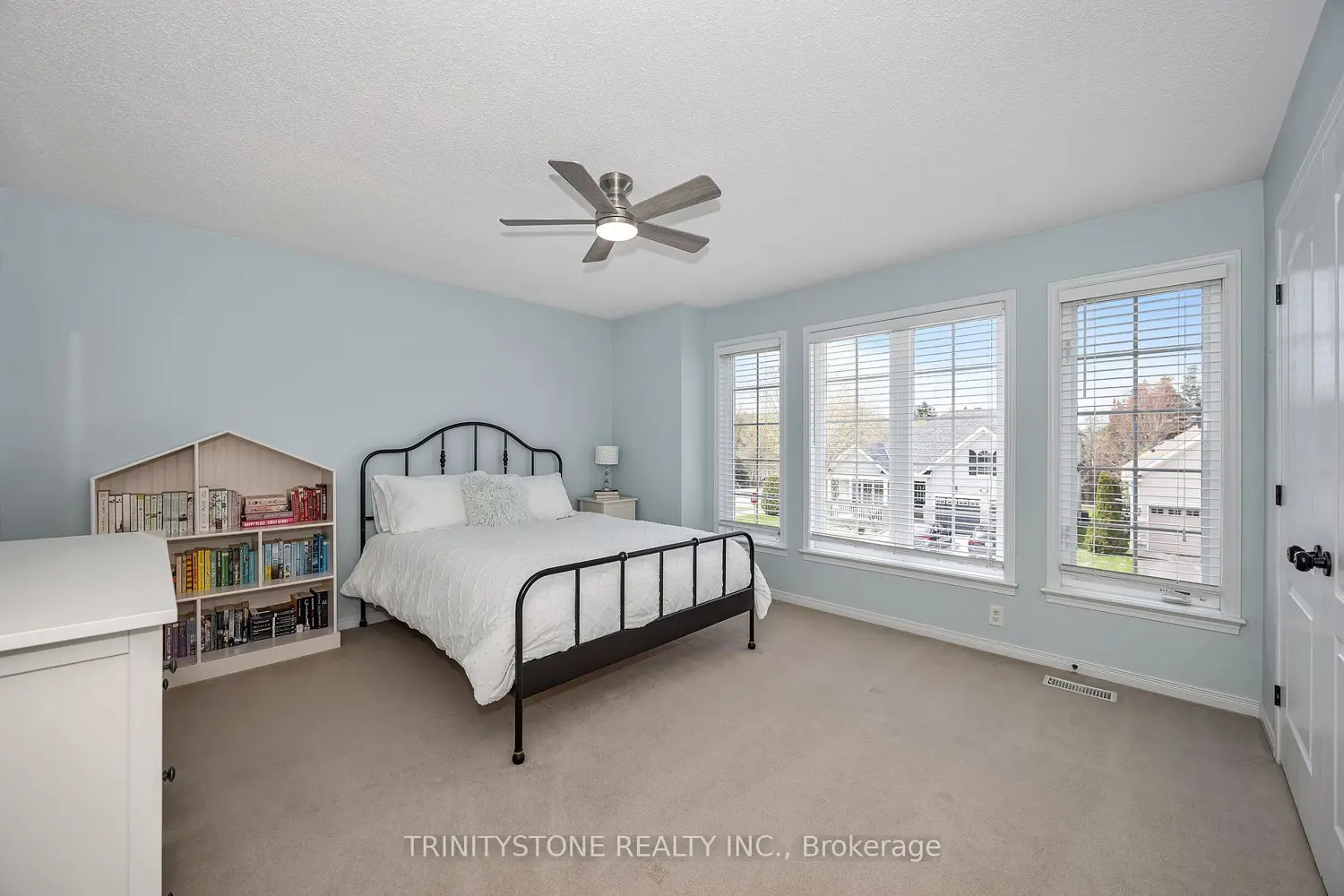 502 Dalewood Crescent photo 5