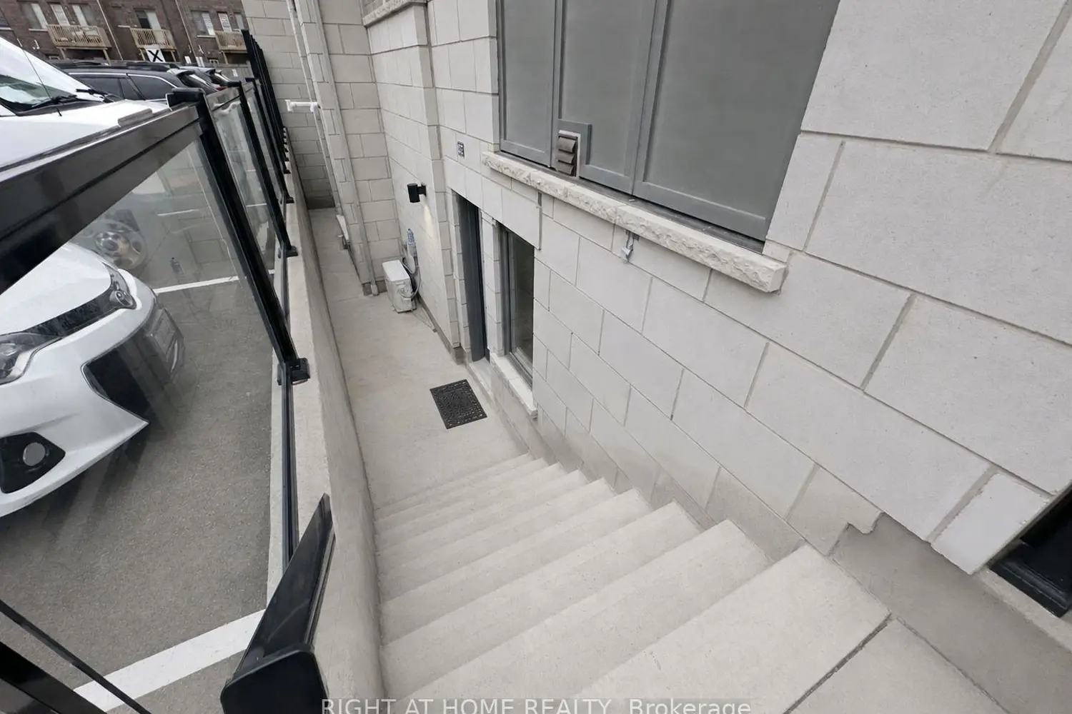 50 Halliford Place 602 photo 2