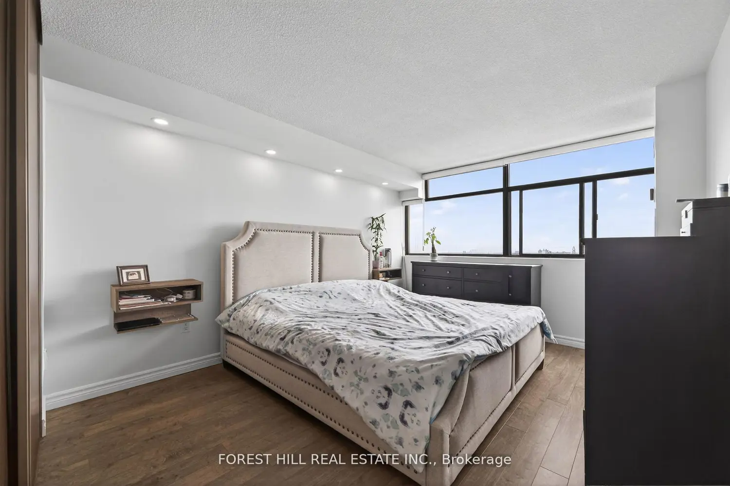 Additional image 15 of 100 Antibes Drive 1705