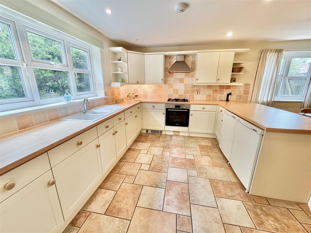 Additional image 3 of 5 bed detached house for saleFreshwater, Isle Of Wight PO40