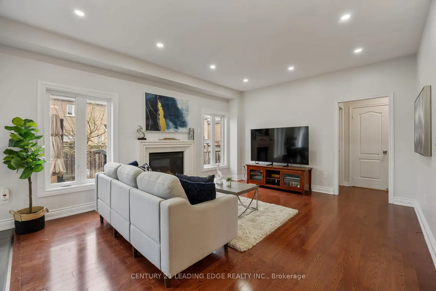 Additional image 7 of 114 Stonechurch Crescent