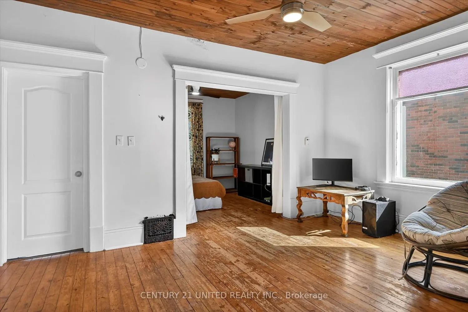 201 Romaine Street photo 2