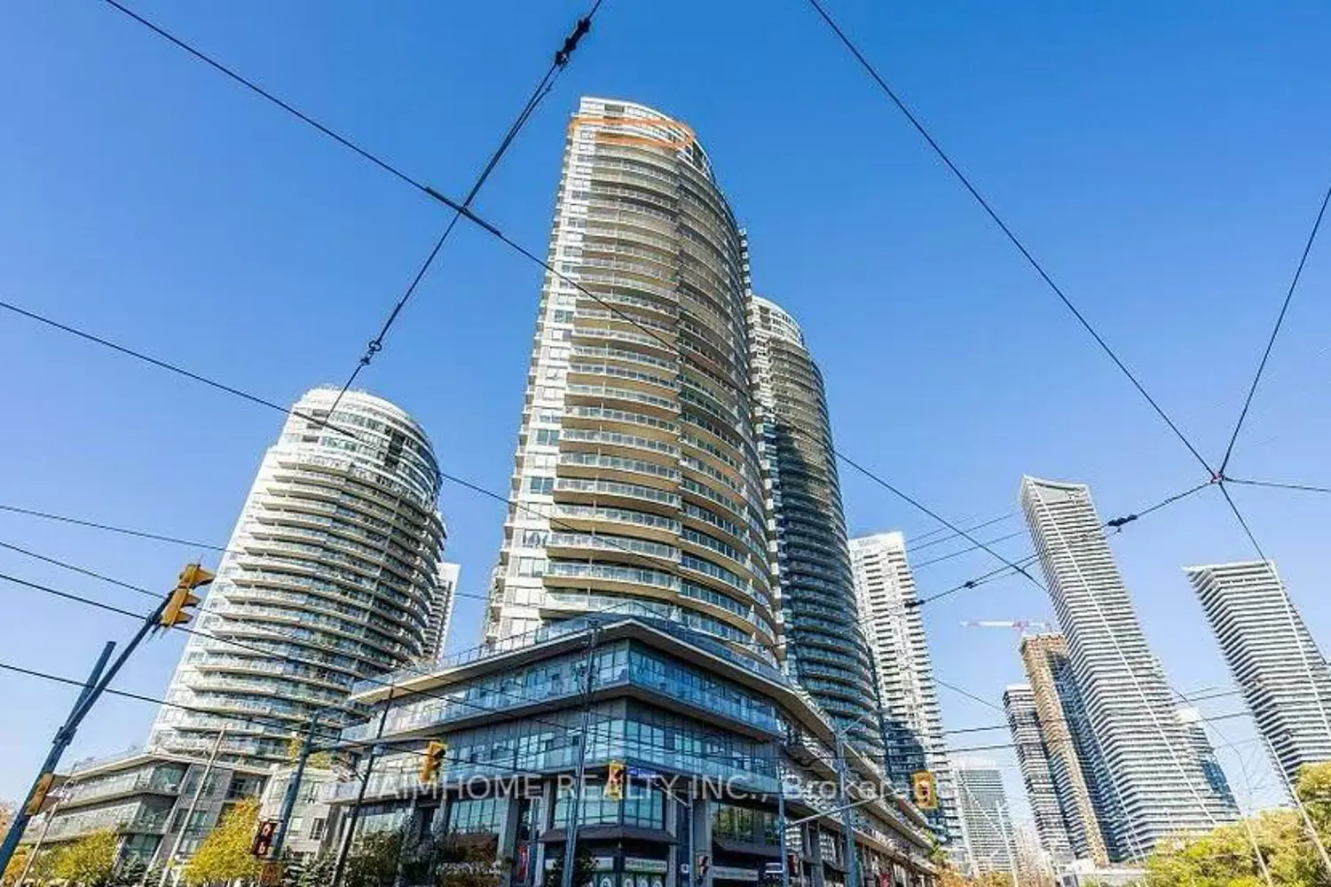 2240 Lakeshore Boulevard 3202