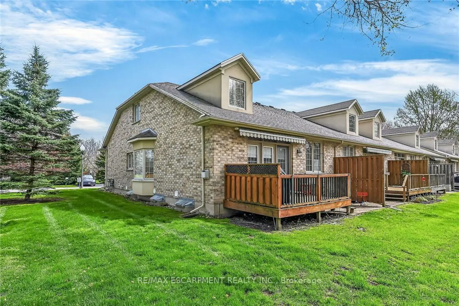 1041 Pine Street 22 photo 2