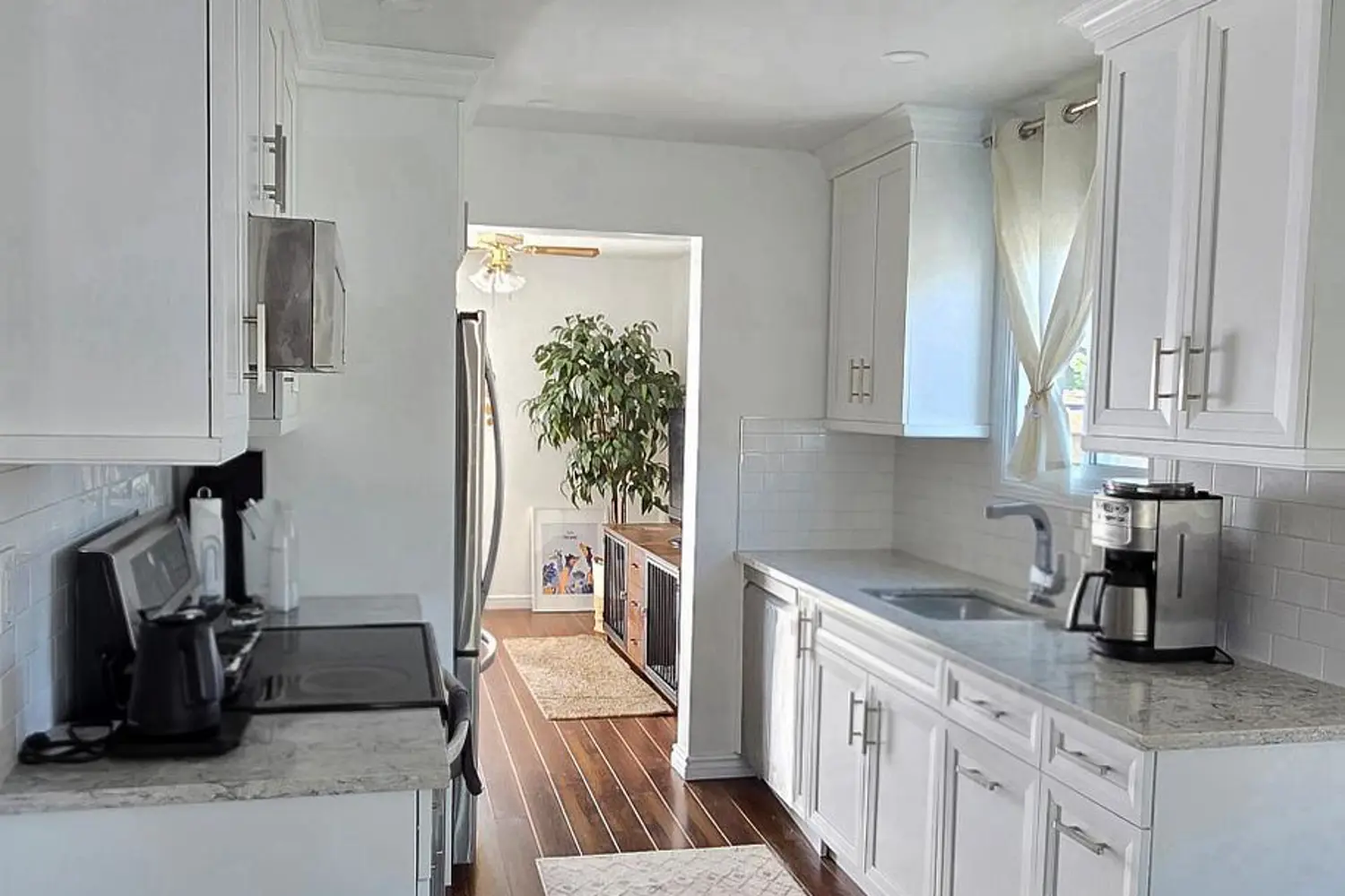 854 Attersley Drive photo 5