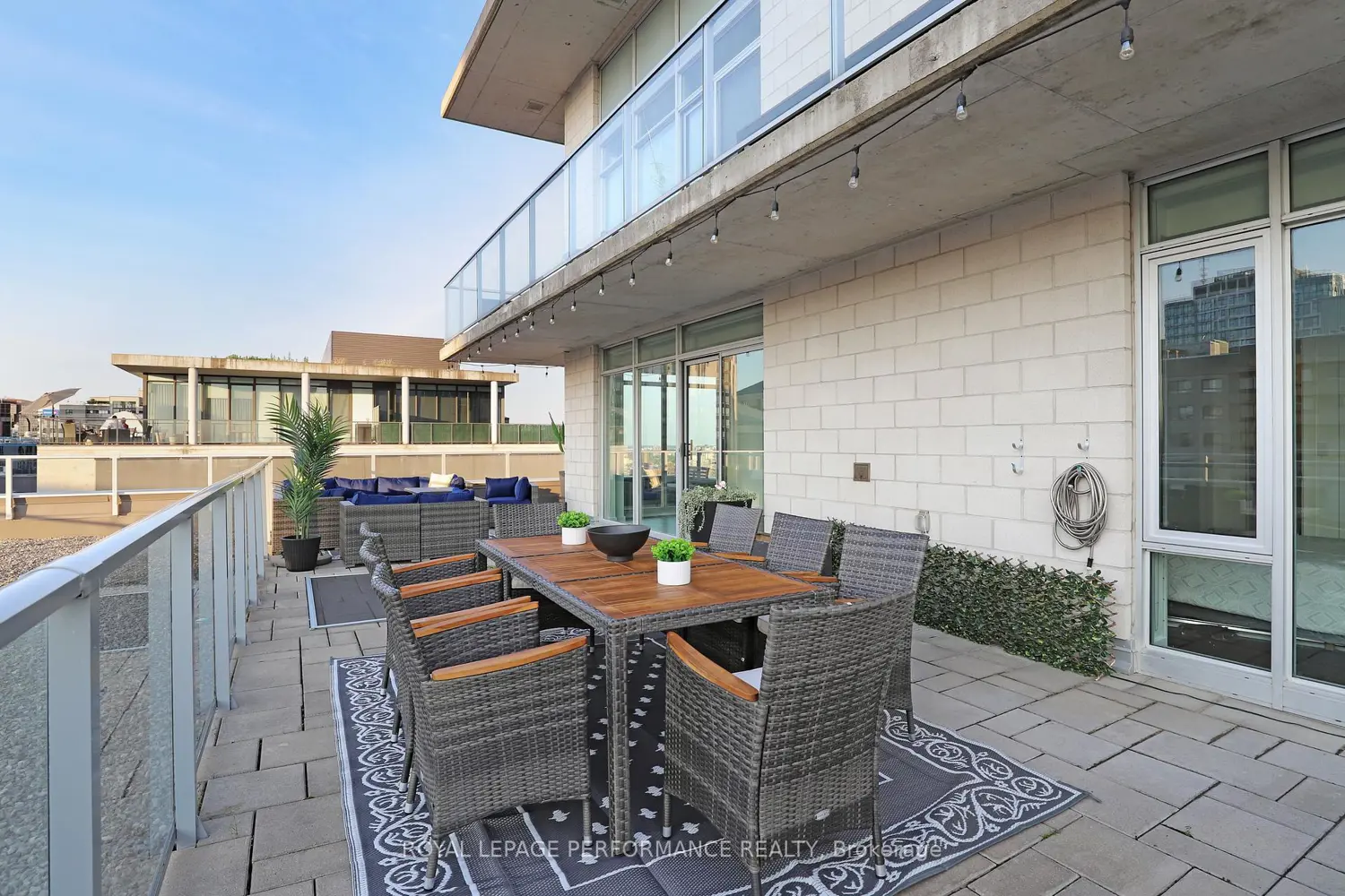 Additional image 16 of 255 Bay Street 1603