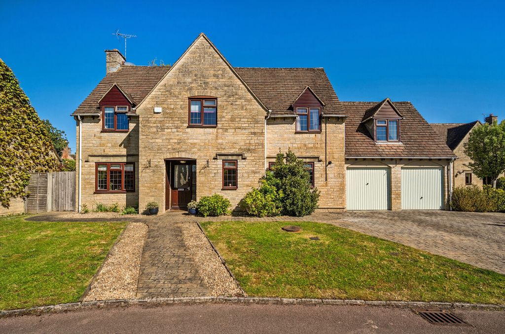 Additional image 23 of 5 bed detached house for saleKeble Lawns, Fairford, Gloucestershire GL7