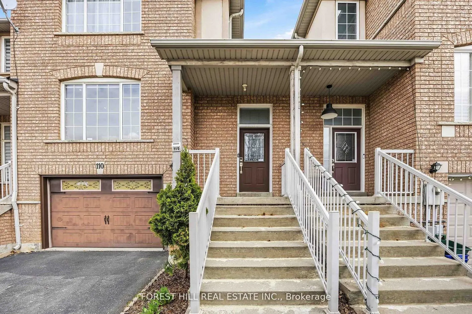 110 Foxfield Crescent photo 3