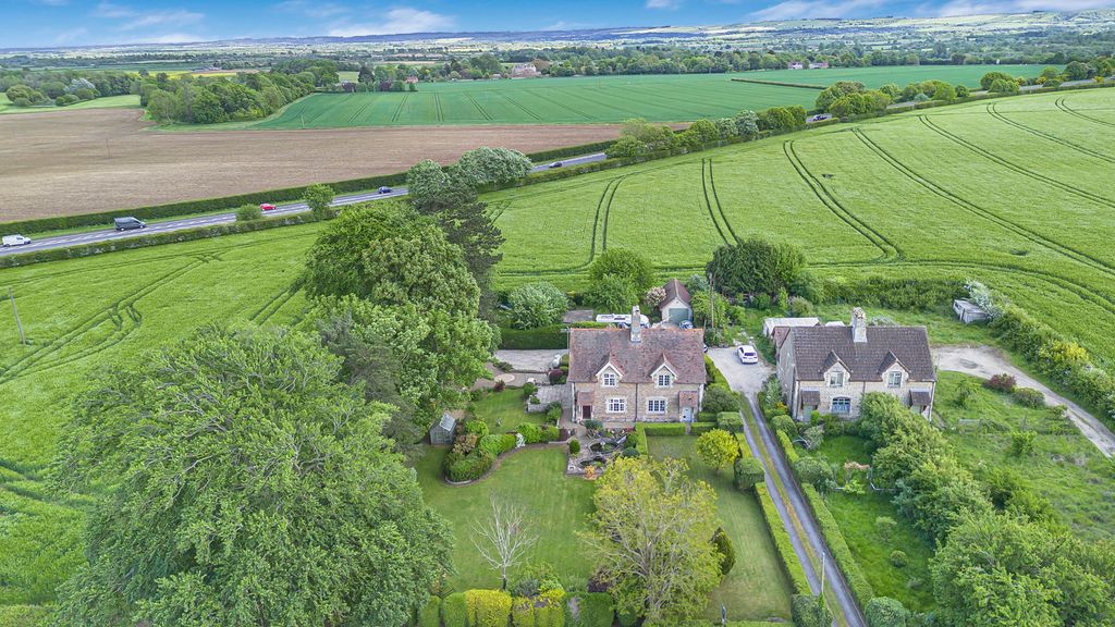 Additional image 2 of 3 bed semi-detached house for saleWadley Cottages, Faringdon, Oxfordshire SN7