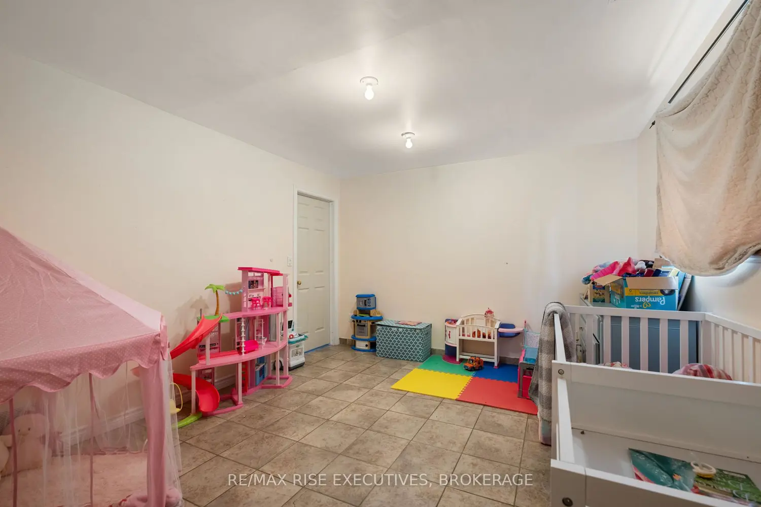 Additional image 19 of 353 Charles Street