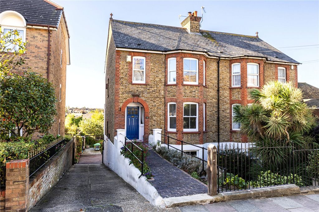 4 bed semi-detached house for saleOld Road East, Gravesend, Kent DA12