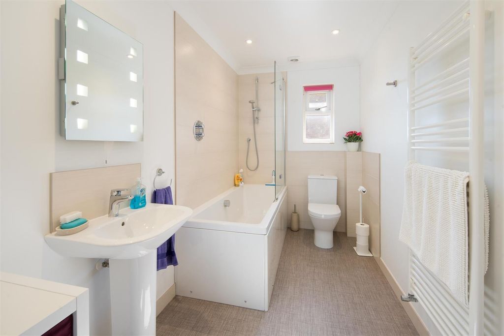 Additional image 18 of 4 bed detached house for saleFreshwater, Isle Of Wight PO40