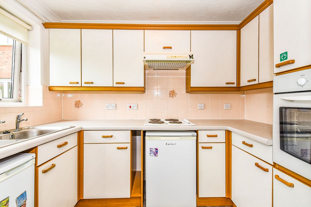 Additional image 5 of 1 bed flat for saleLongleat Court, Frome BA11