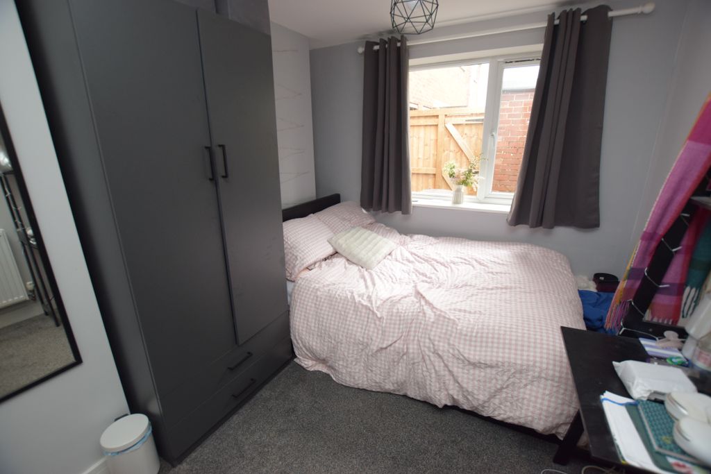 Additional image 8 of 5 bed flat for saleMincinglake Road, Stoke Hill, Exeter, Devon EX4