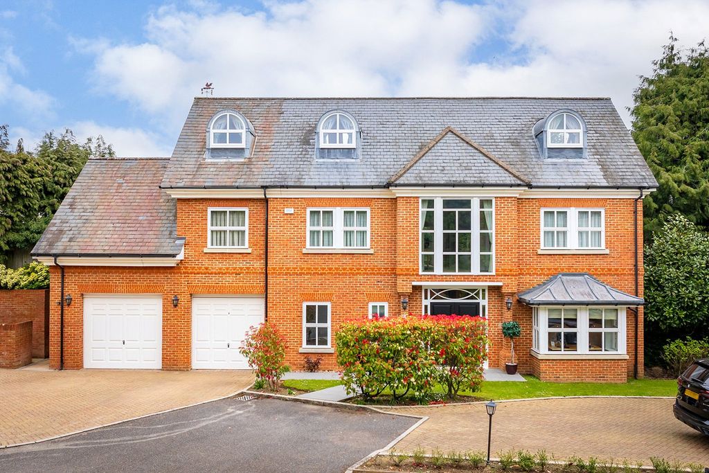 6 bed detached house for saleCranley Dene, Guildford, Surrey GU1