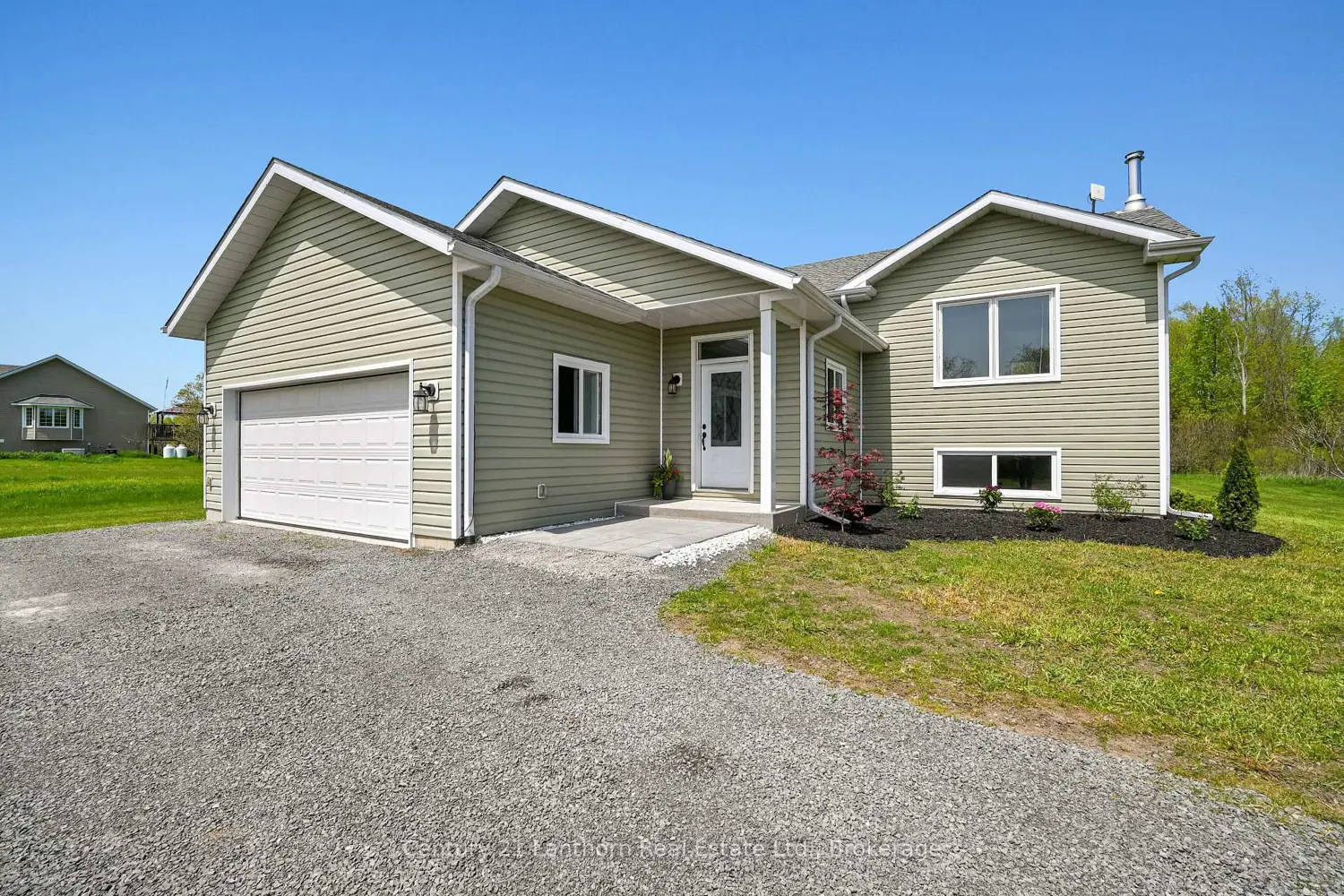488 Johnston Road photo 4