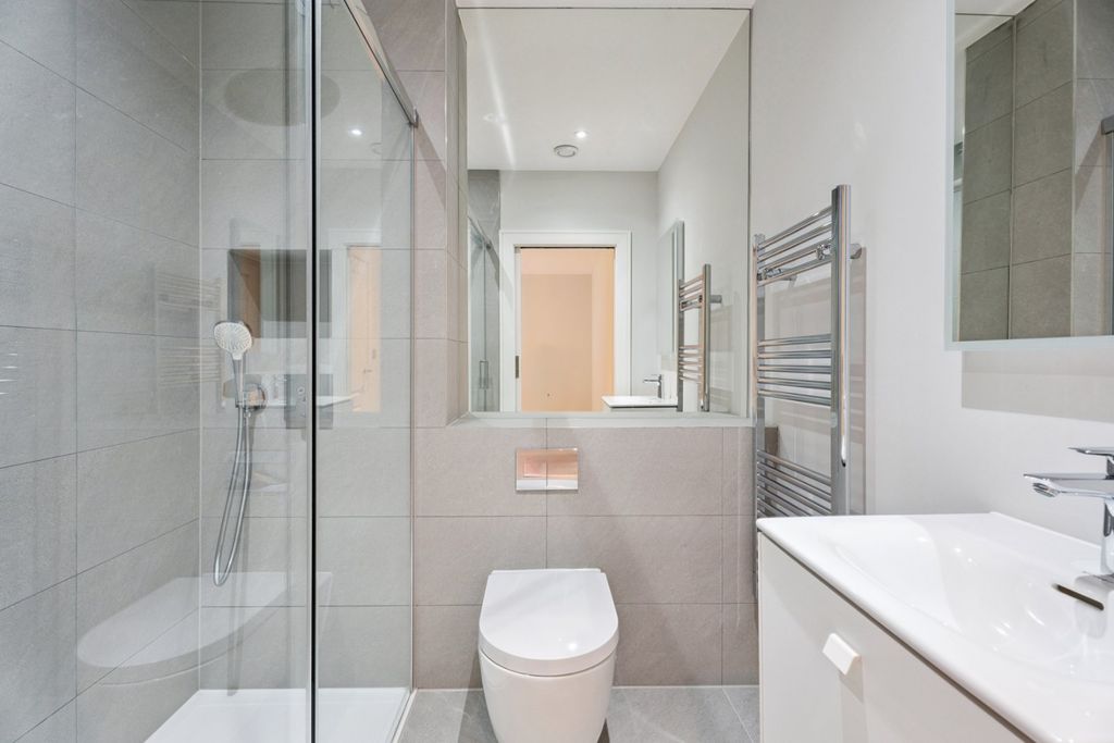 Additional image 7 of 2 bed flat for salePackhorse Road, Gerrards Cross, Buckinghamshire SL9