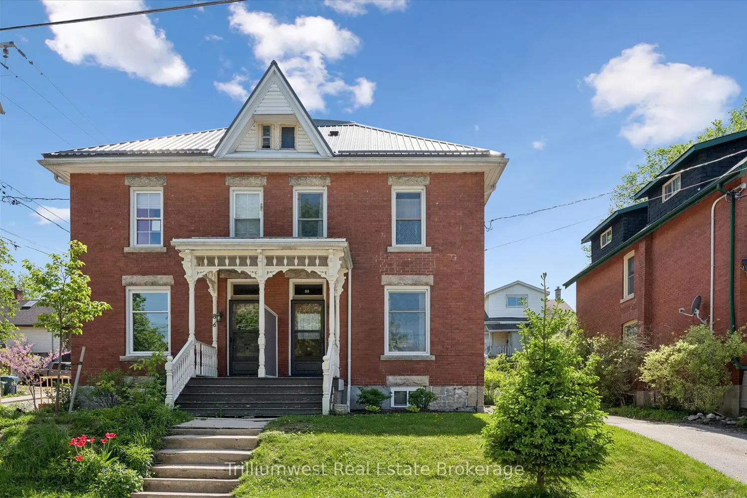 88 Dufferin Street photo 2
