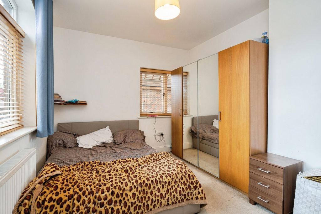 Additional image 7 of 2 bed flat for saleLondon Road, Hurst Green, Etchingham, East Sussex TN19