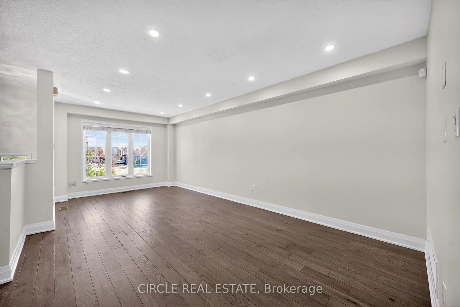 4950 Albina Way 4 photo 3