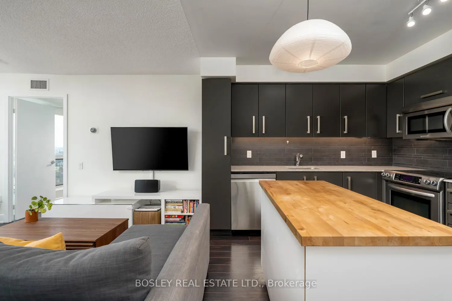 Additional image 3 of 1048 Broadview Avenue 1807