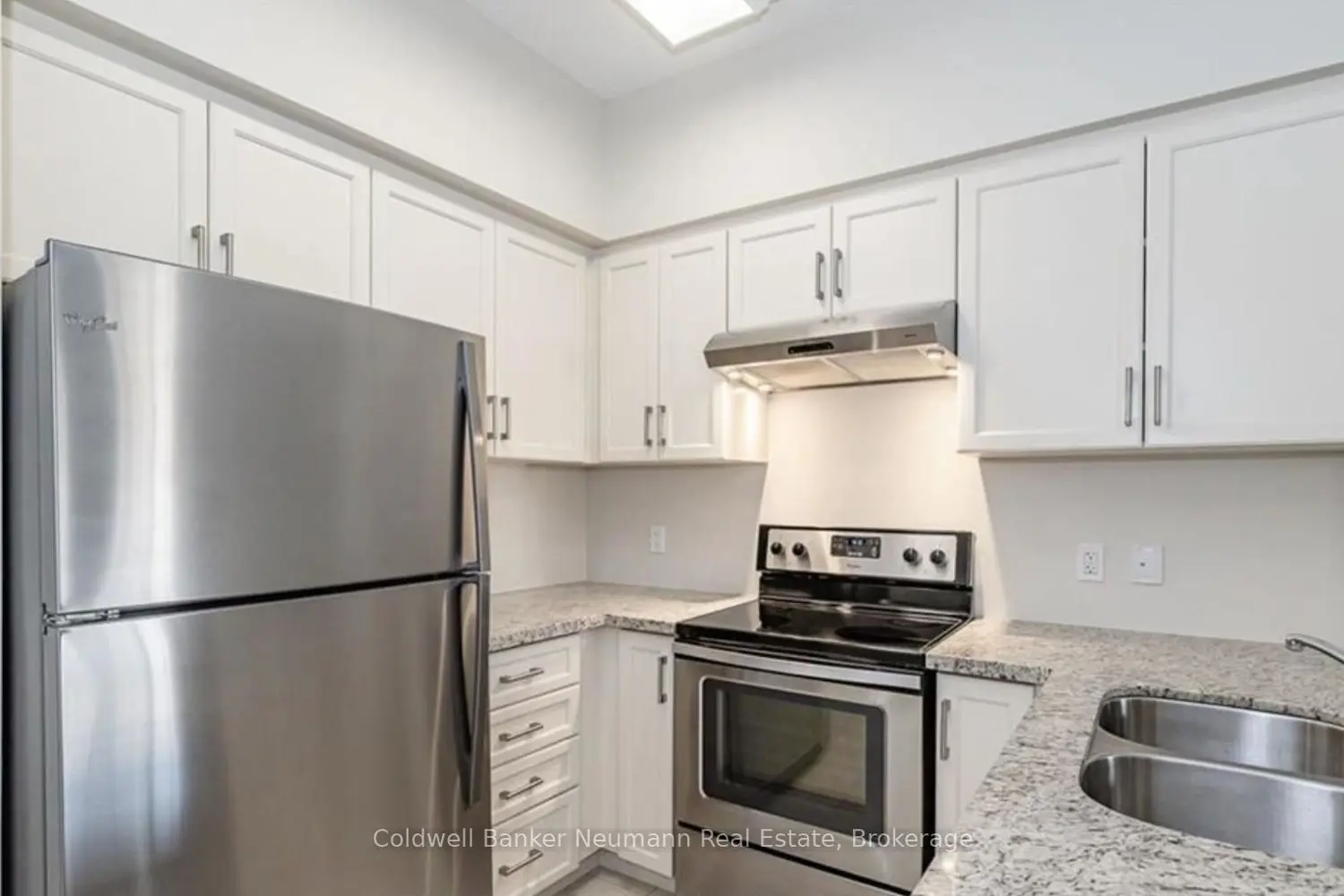 1077 Gordon Street 335 photo 5