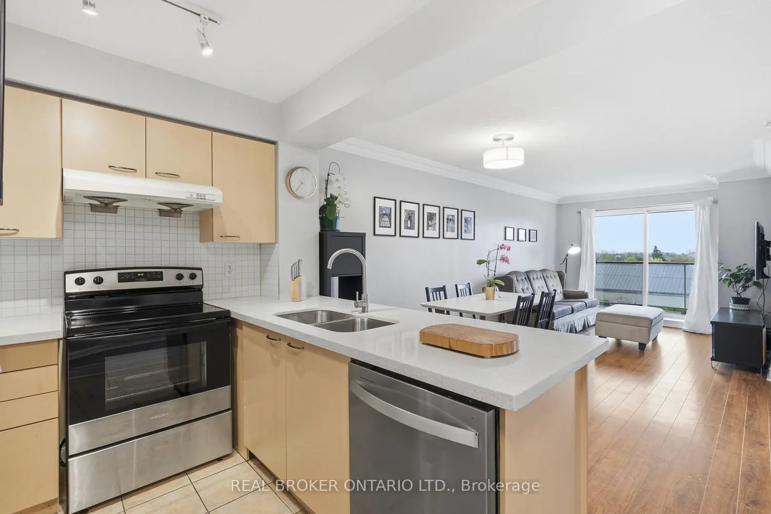 2 Clairtrell Road 609